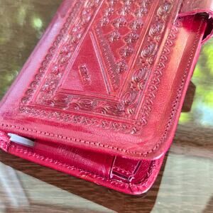 Vintage Embossed Red Leather Wallet – Aztec Calendar & Egyptian Sphinx Design